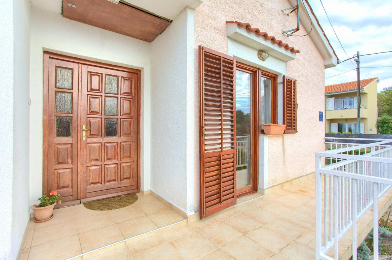 Rasopasno Apartment With Terrace And Private Parking Exterior foto