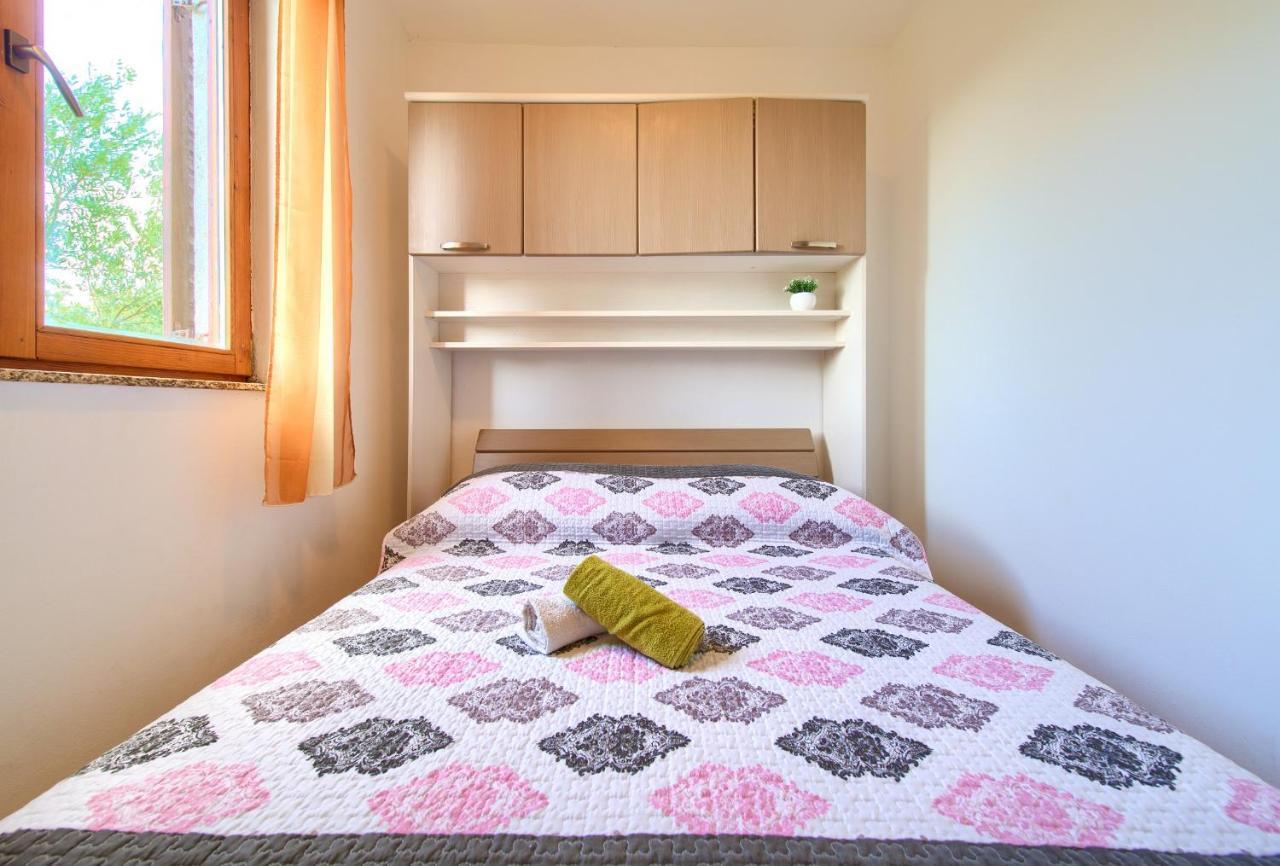 Rasopasno Apartment With Terrace And Private Parking Exterior foto